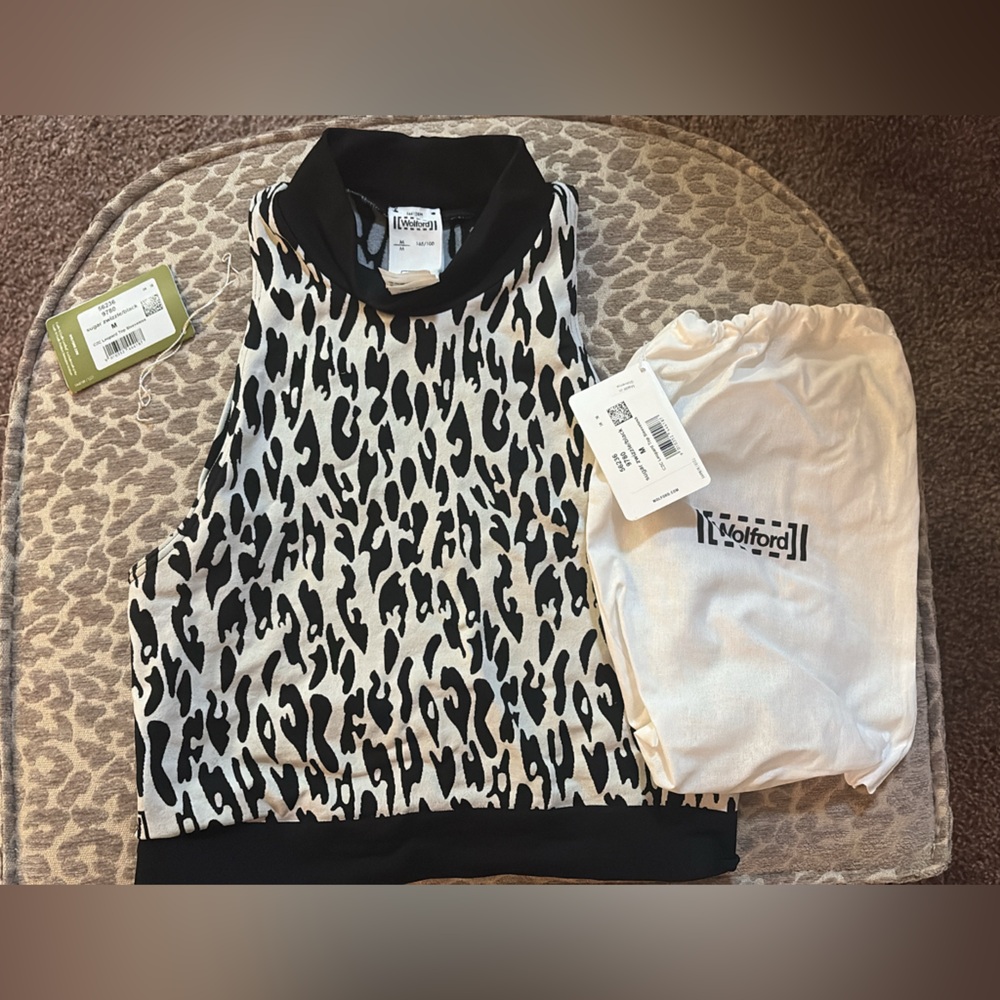 Wolford C2C Leopard Top Sleeveless 
sugar swizzle/black
Size: Medium
Worn once!